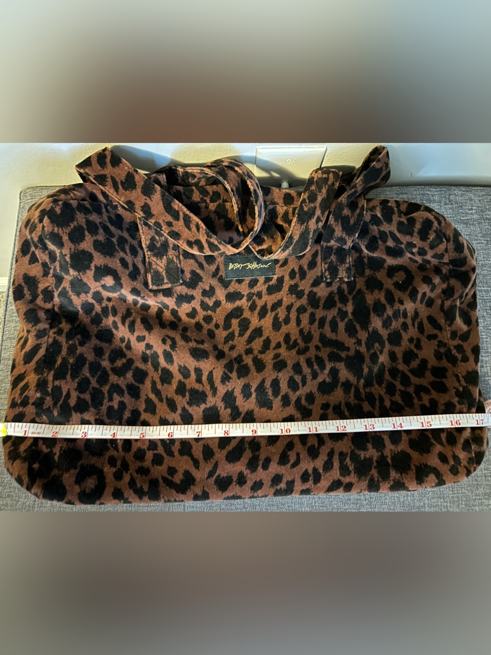 Betsey Johnson Large Leopard Print Tote Bag - Picture 3 of 6
